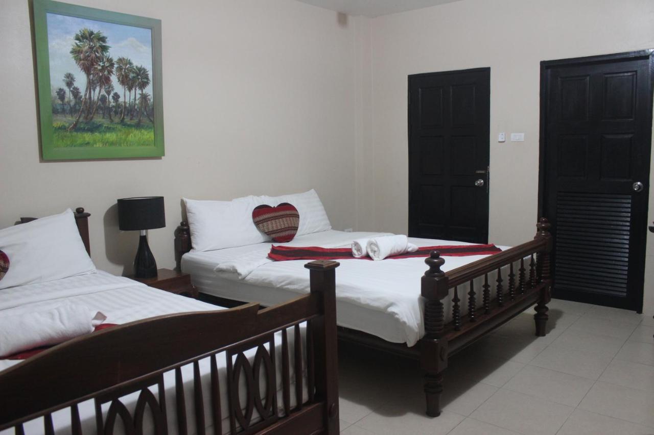 Freedom Kata Hotel Luaran gambar